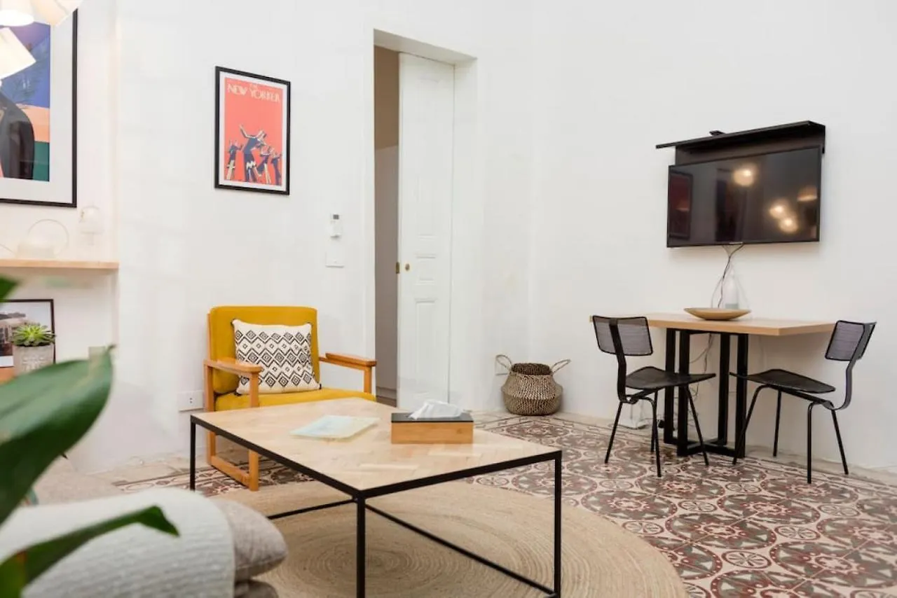 Hidden Gem 1Br Apartment ベイルート レバノン